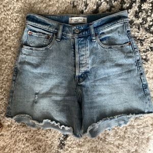 Abercrombie high rise dad short